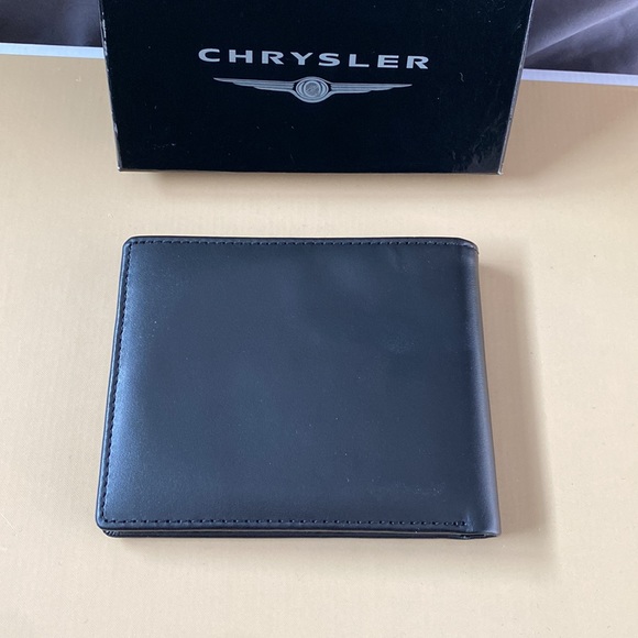 Chrysler Wallet - Picture 4 of 4